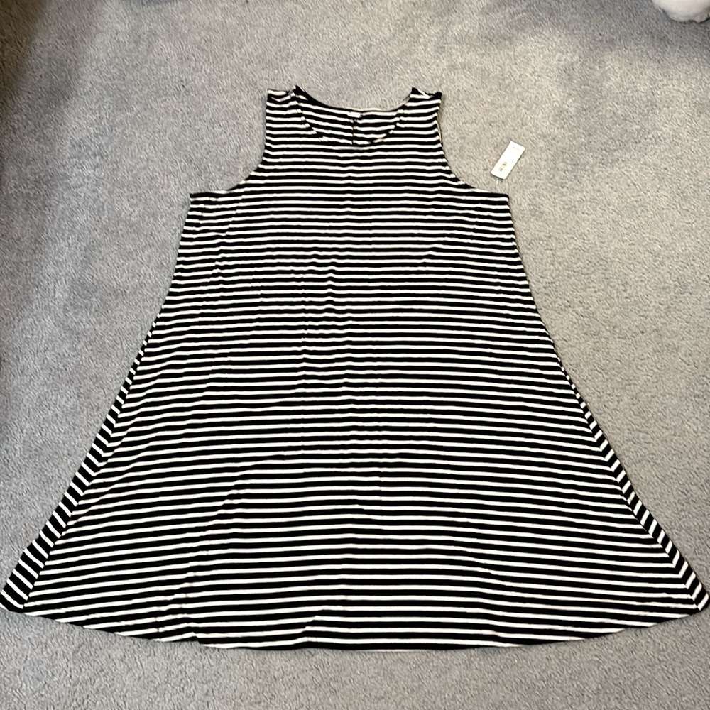 NWT Old Navy Black and White Striped Dress